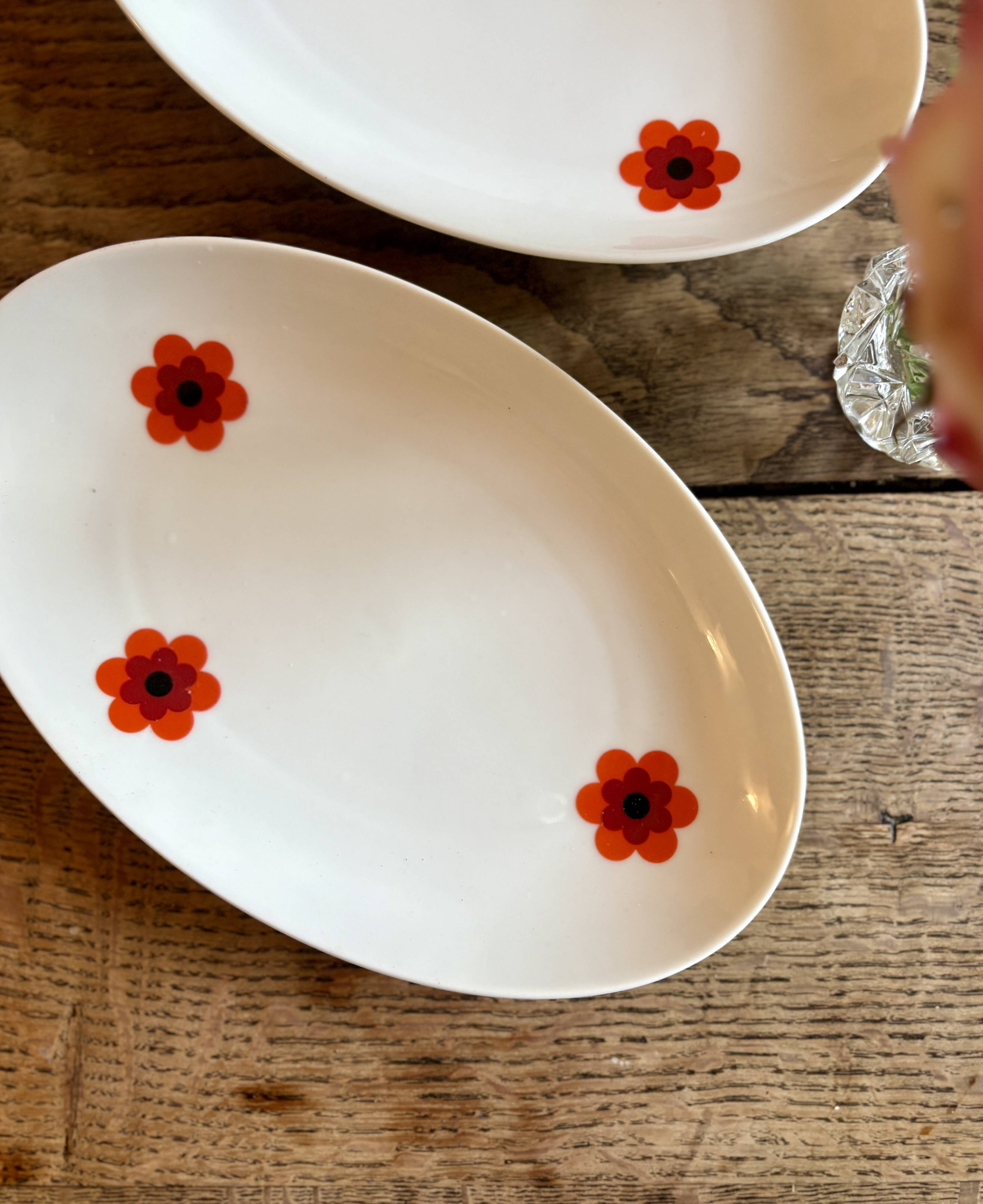 Set of 2 vintage Scherzer BAVARIA dishes.