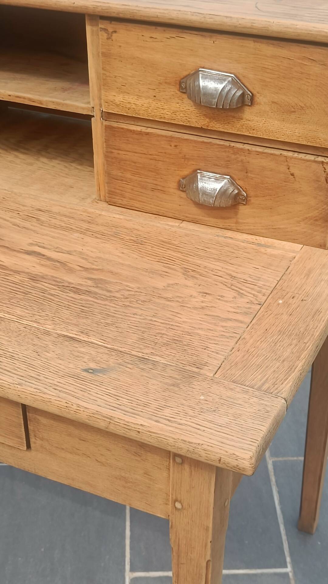 Antique solid oak desk with steps – 5 drawers
