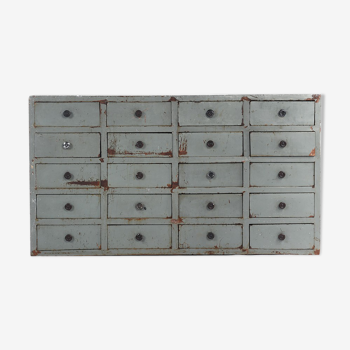 Dresser to 20 wooden drawers