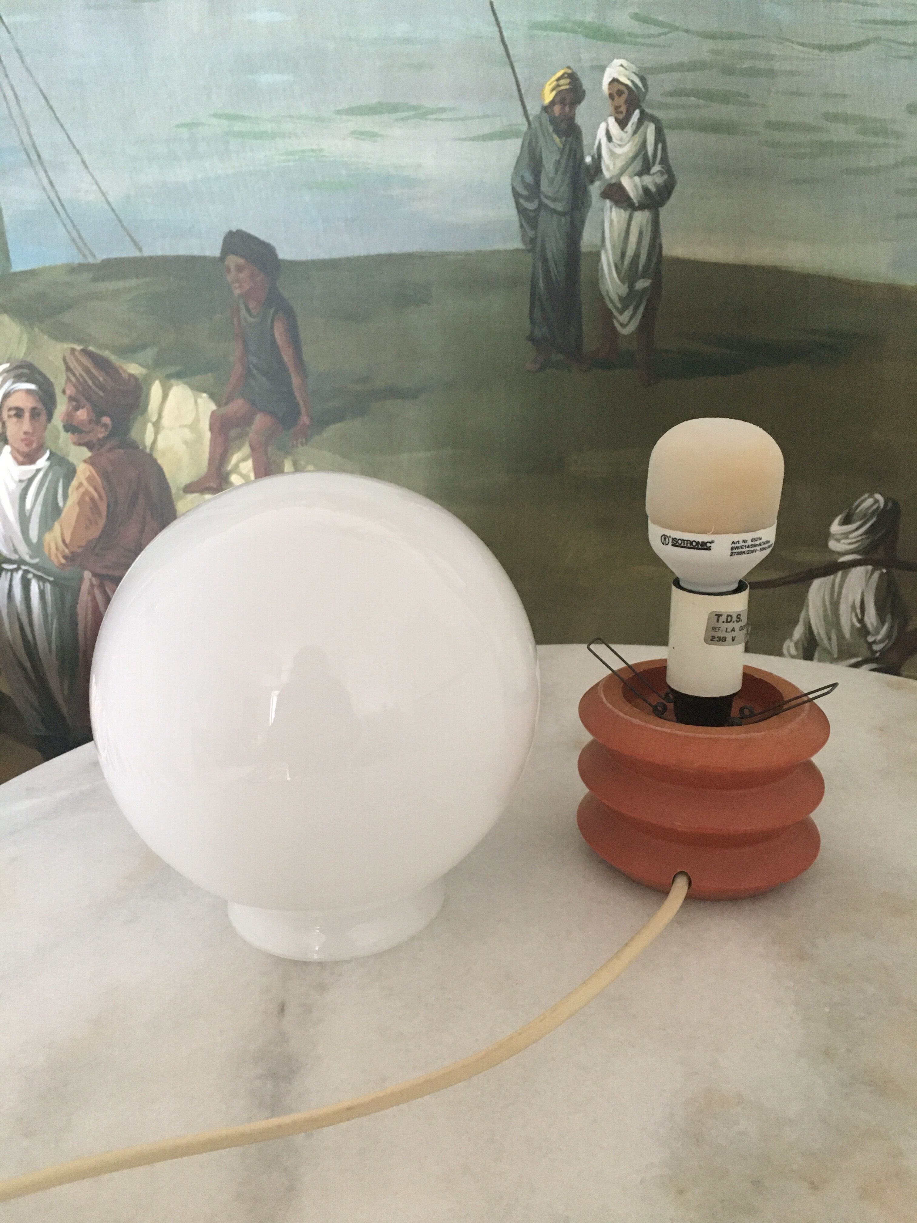 Lamp ball support wood