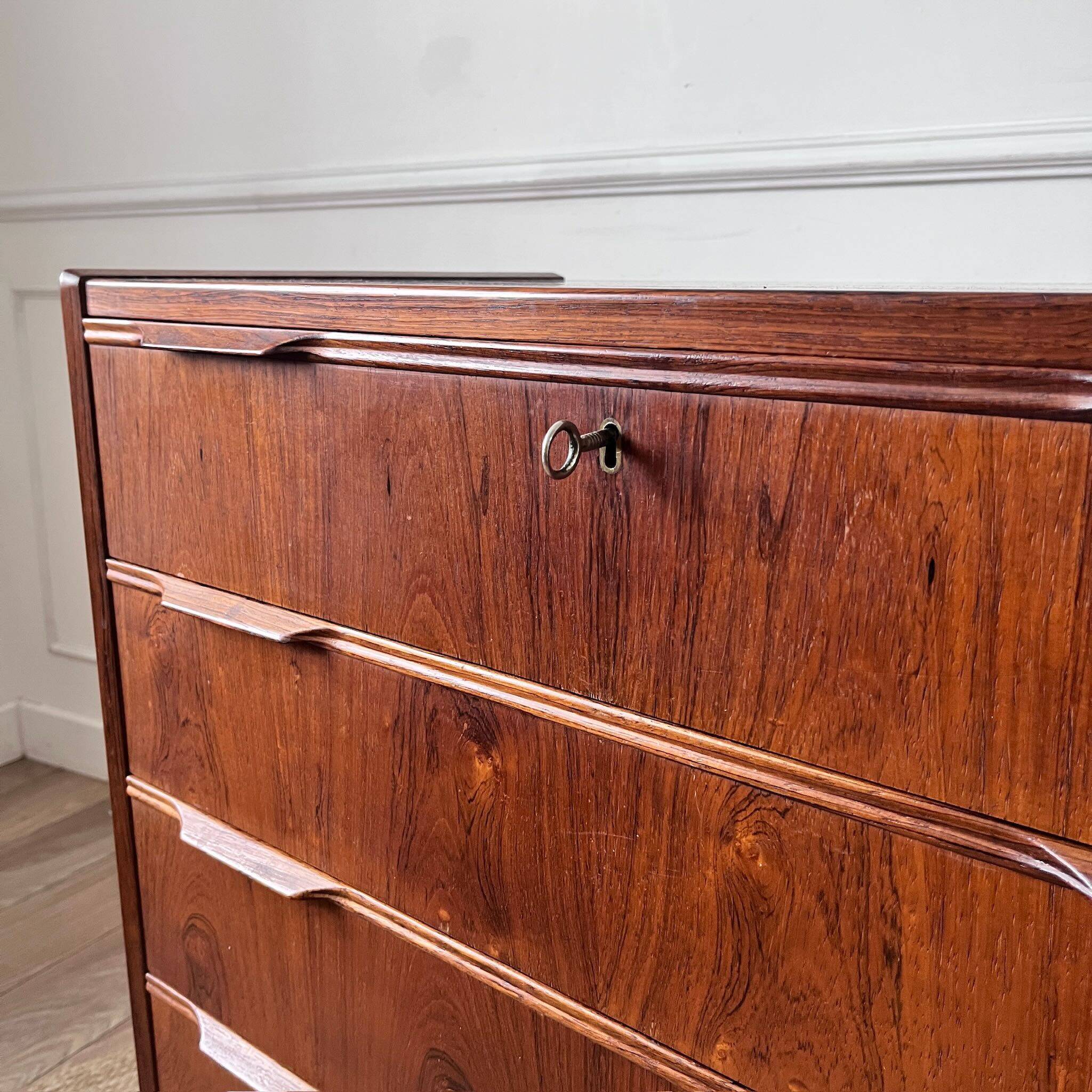 Commode danoise en palissandre