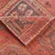 Tapis couloir vintage corail et beige aux motifs orientaux adoucis