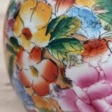 Large Chinese ginger jar with multi-colored porcelain lid