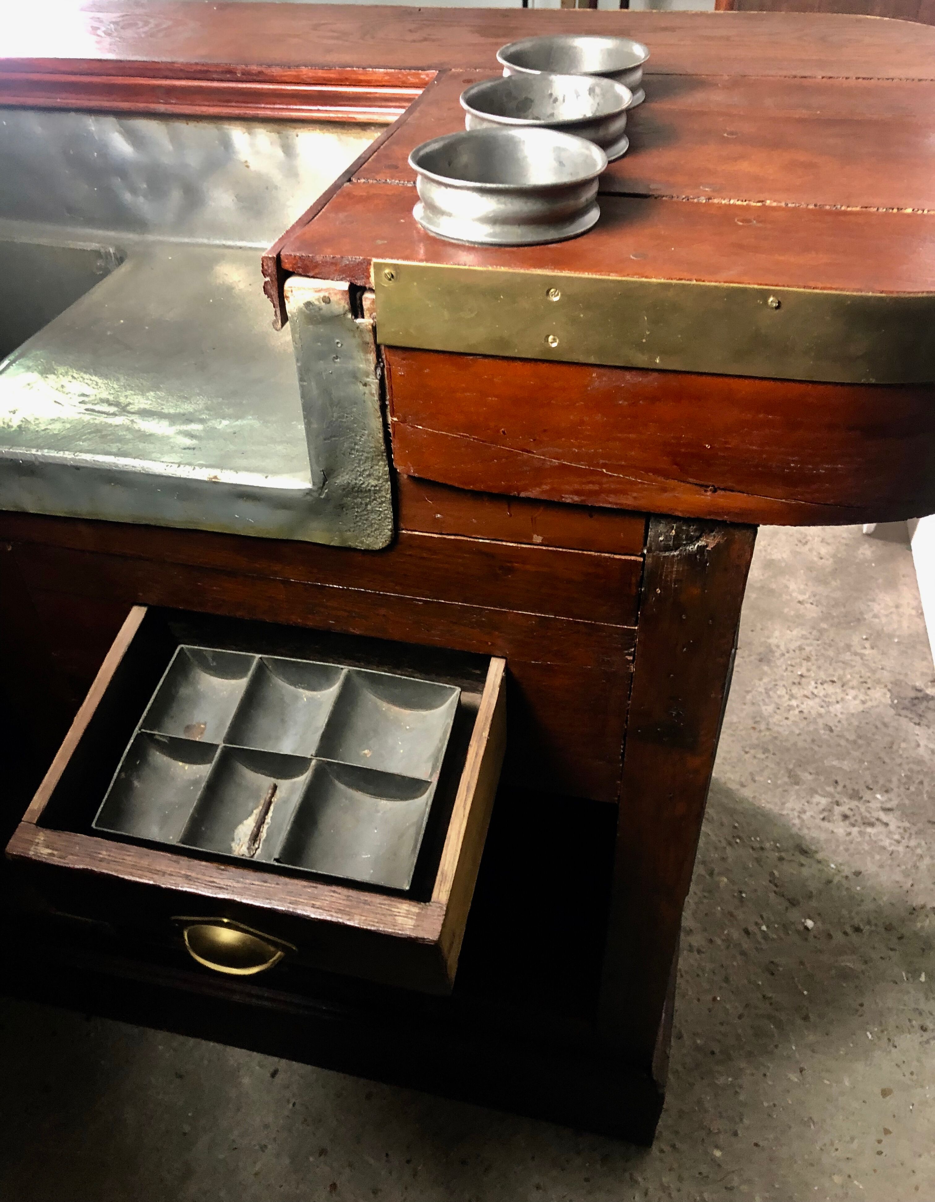 Oak counter bar and its back bistro glass bar 1900s/1930s