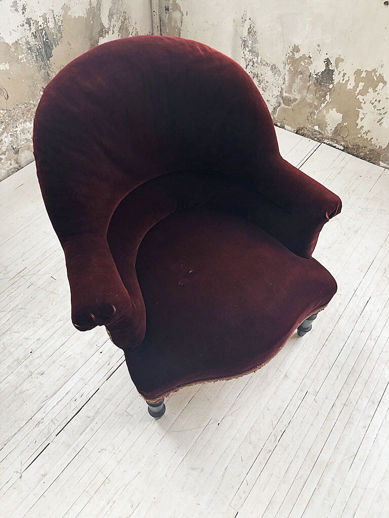 Napoleon III burgundy velvet armchair