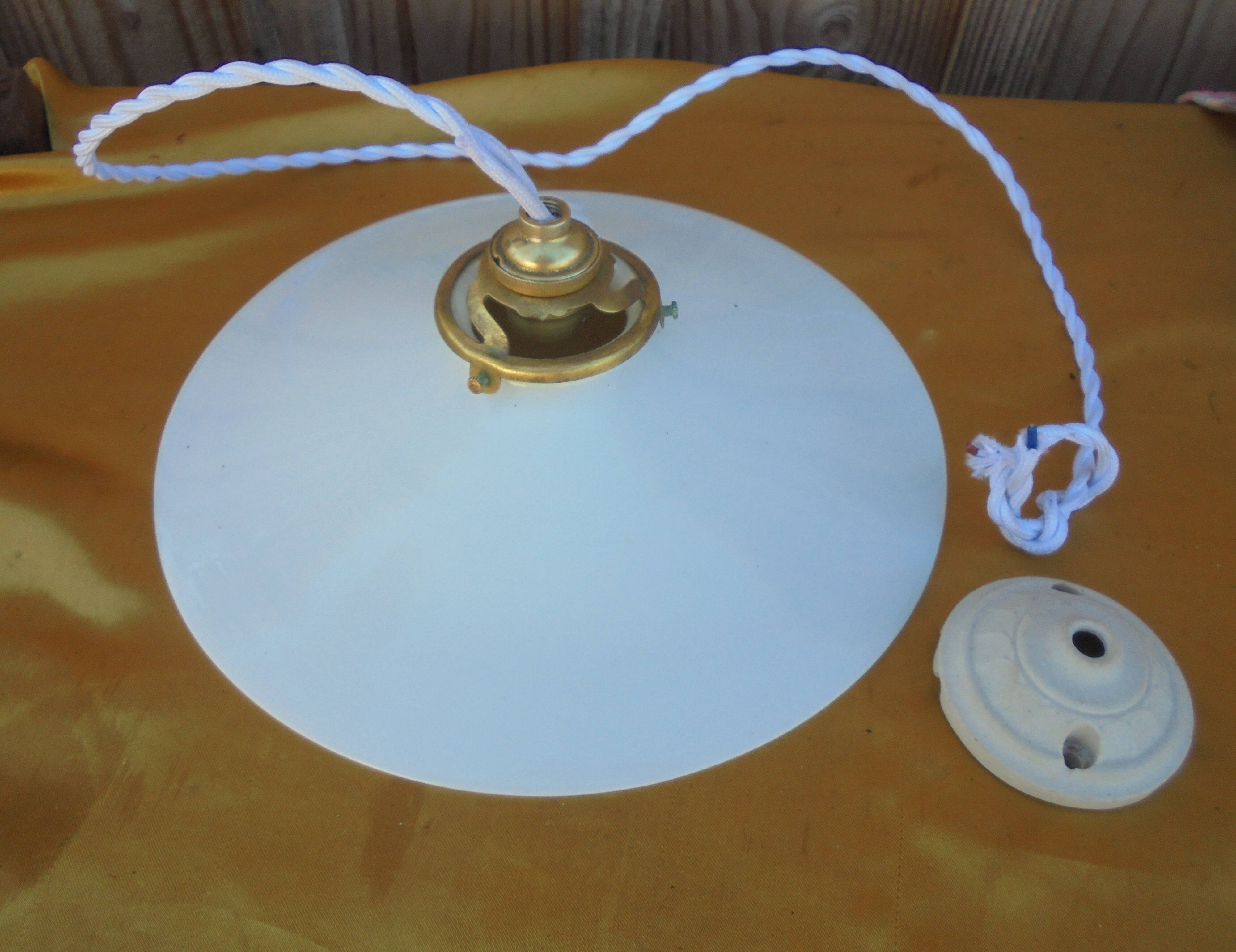 White opaline suspension complete with claw wire, socket and ceiling light