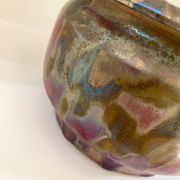 Iridescent ceramic pot