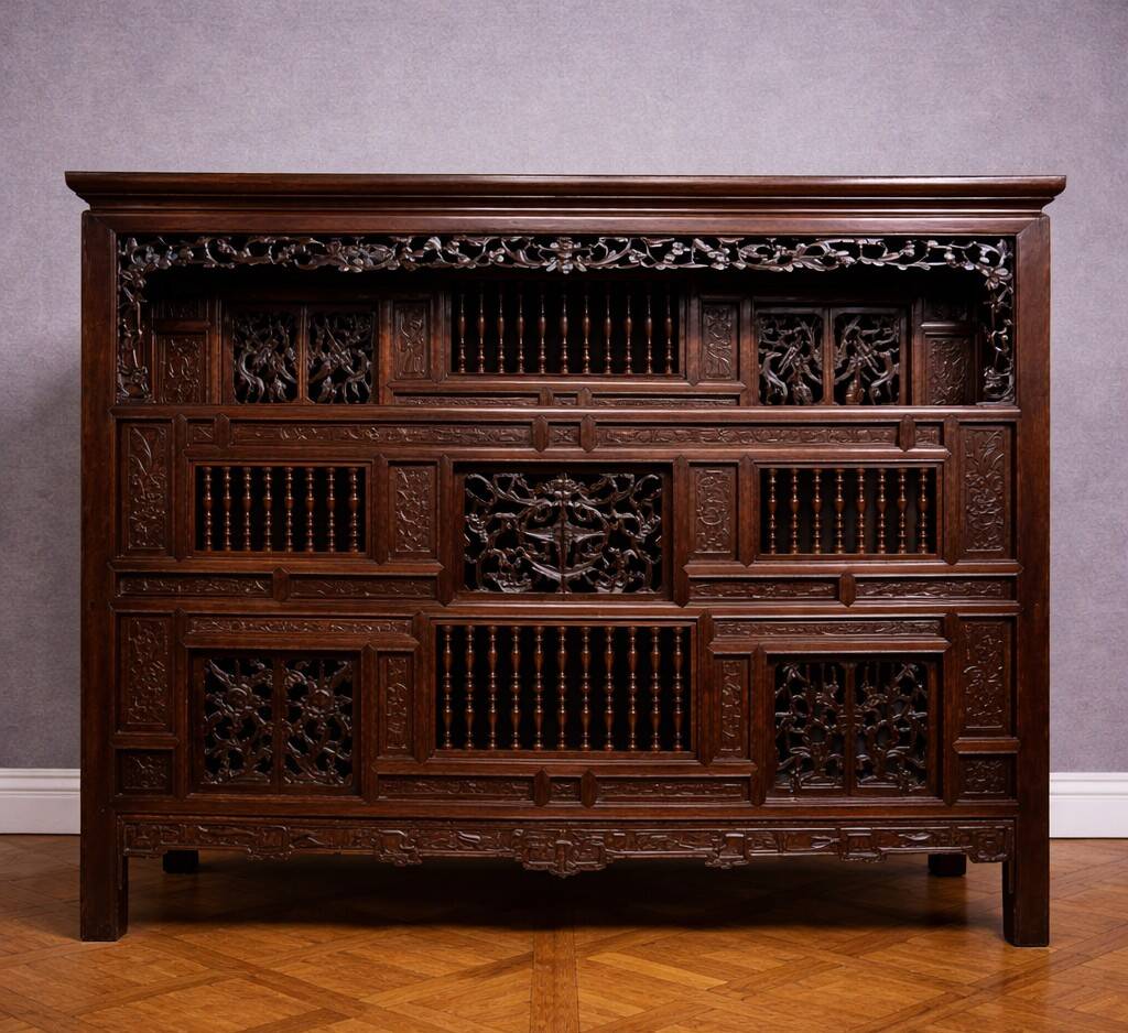 Asia 19th century: antique cabinet carved in mahogany (Chinese or Indochinese art)
