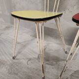 Chaises en formica pieds eiffel