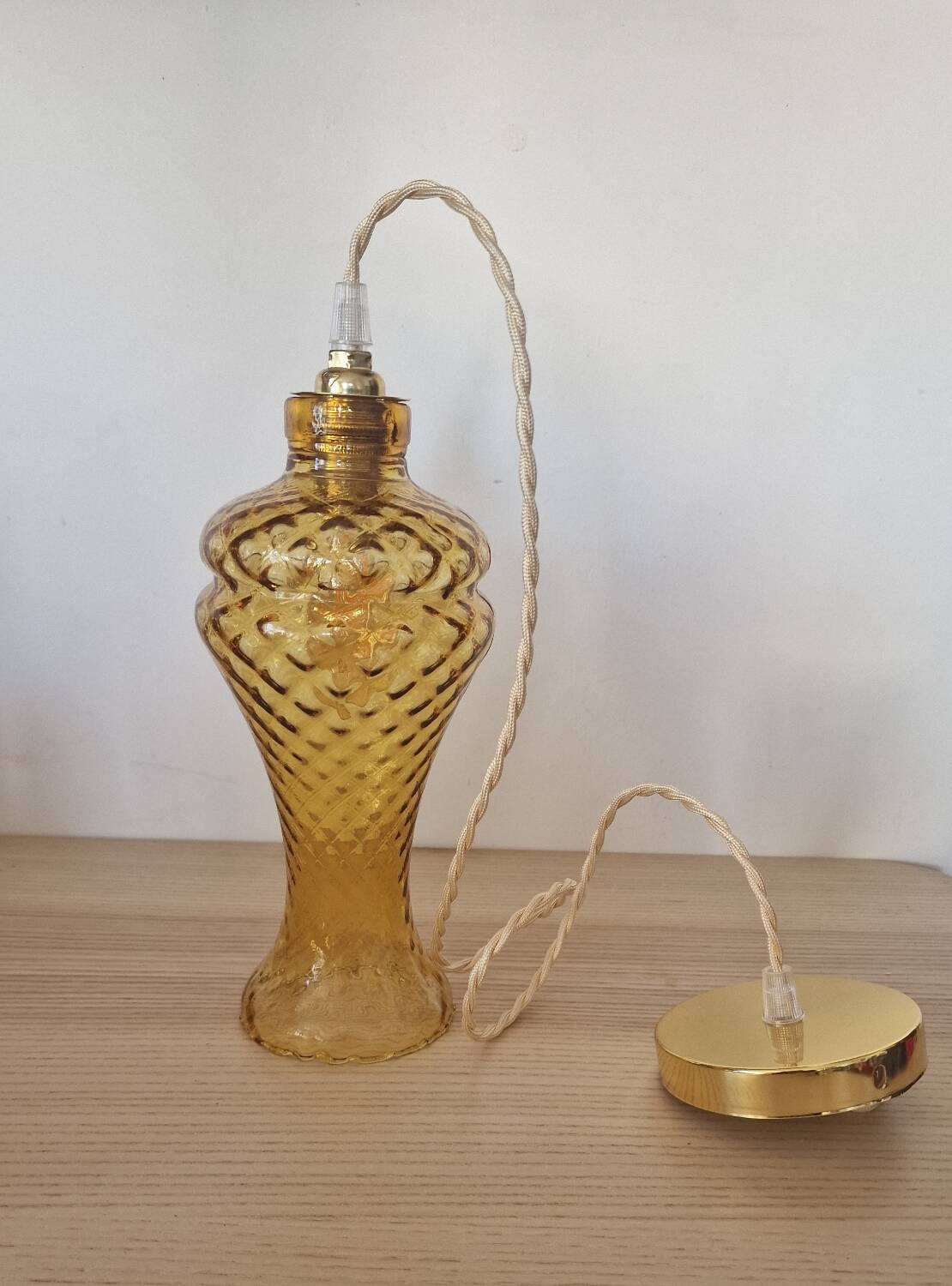 Amber portable or pendant lamp