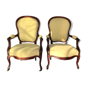 Paire de fauteuils medaillon Louis