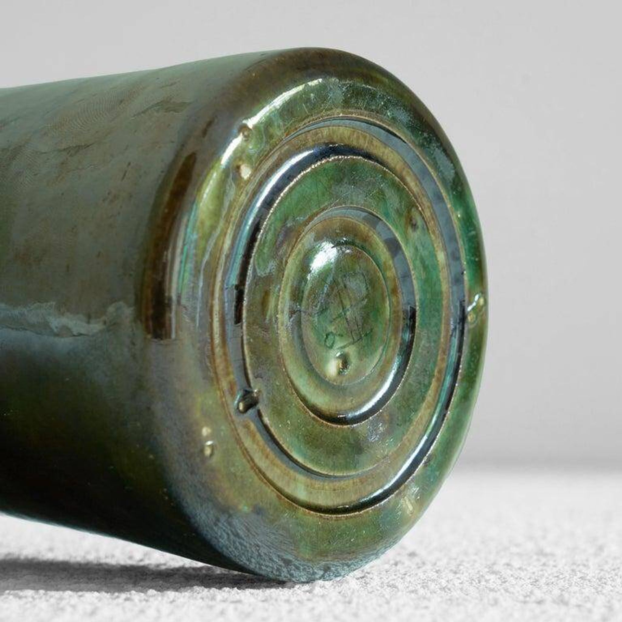 Vase moderne en céramique émaillée