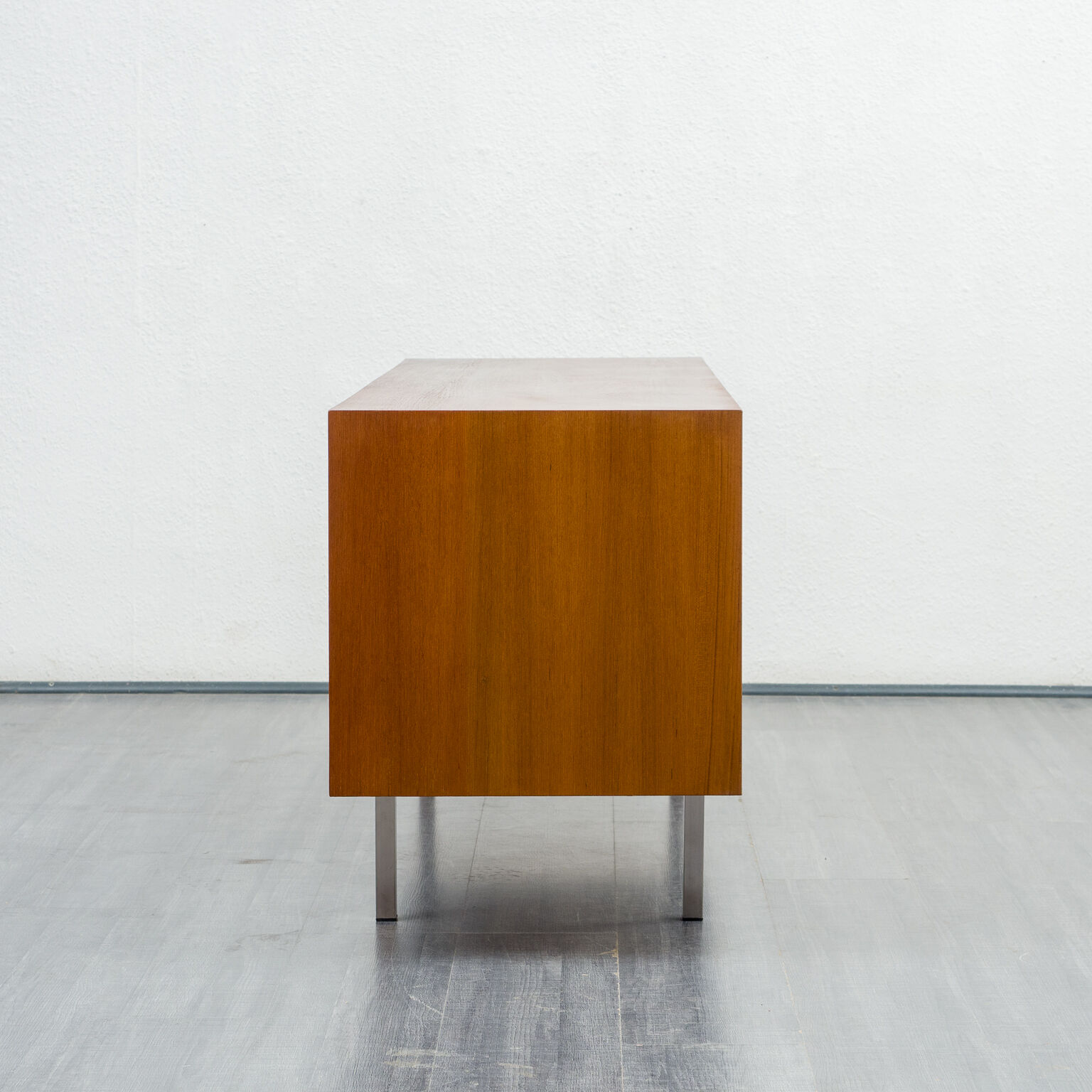 Enfilade basse en teck années 60