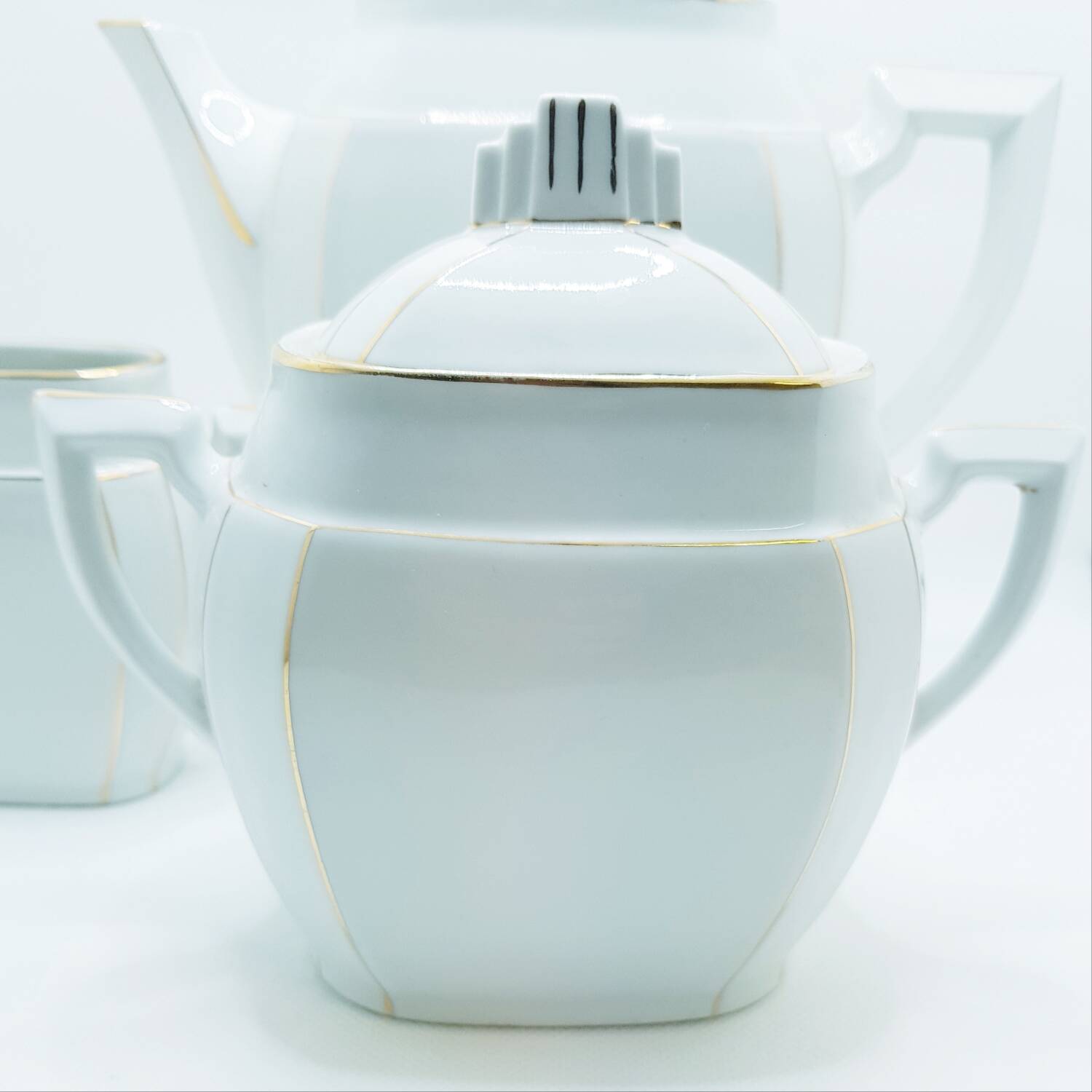 Art Deco tea/coffee service, 3 pieces