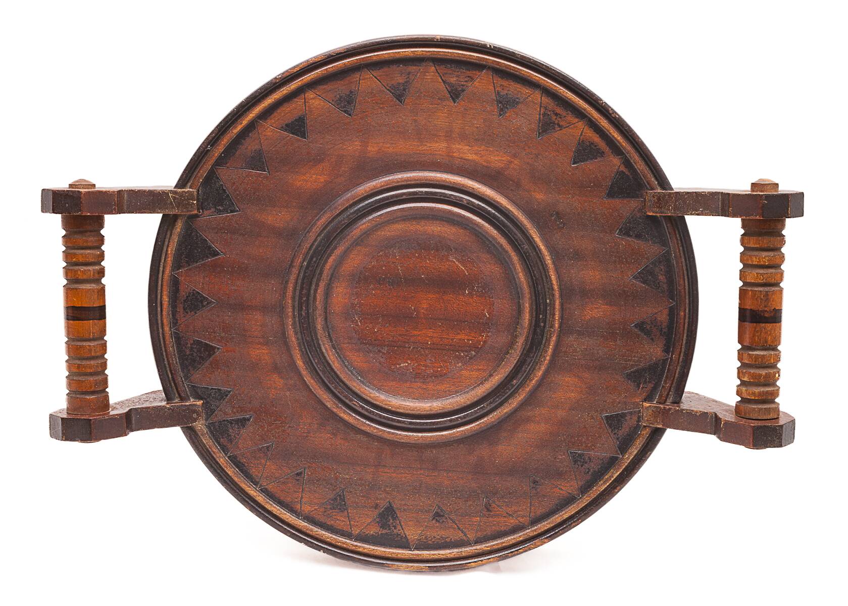 Drinks service by Paul Fouillen