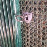 Meuble en rotin vert