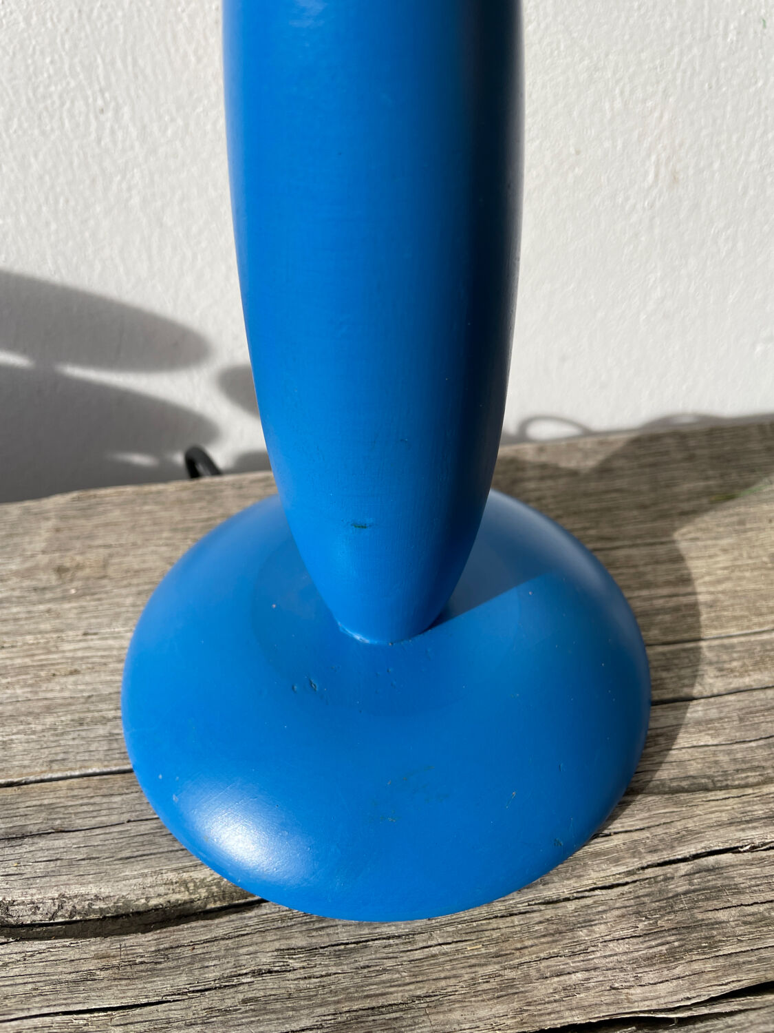 Blue and yellow turned wood lamp SCE 1990