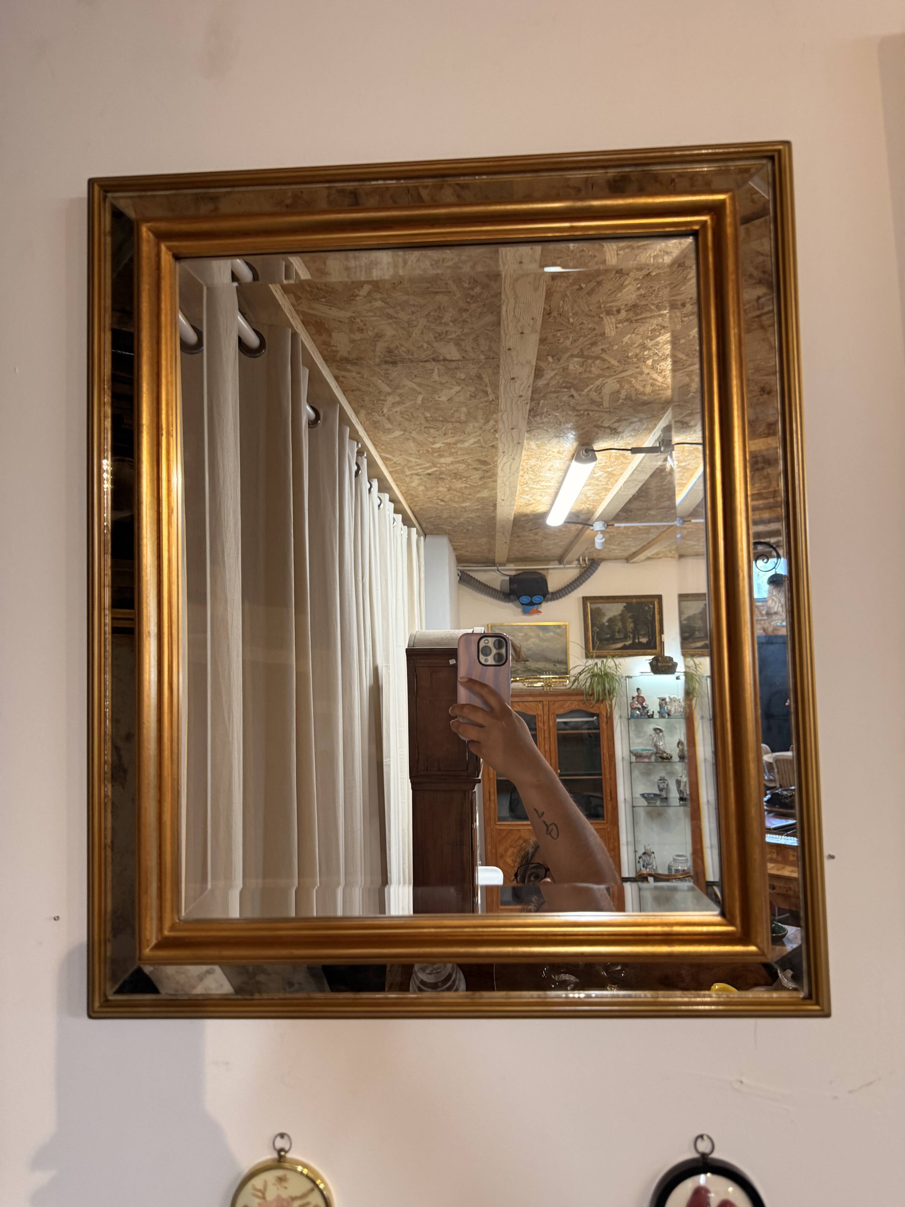 Grand miroir biseauté – cadre doré – années 1970