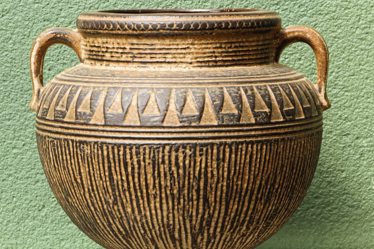 Etruscan vase Schenrich, West Germany, 1970s