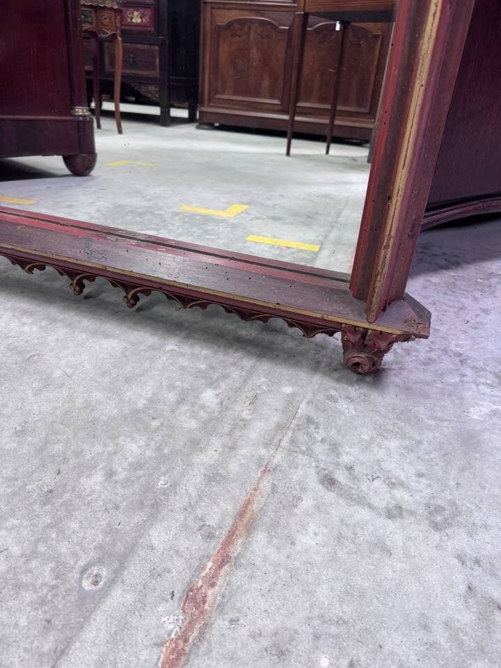 neogothic poly-lobed mirror in carved and gilded wood – 20th century