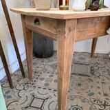 Farm table with 2 drawers