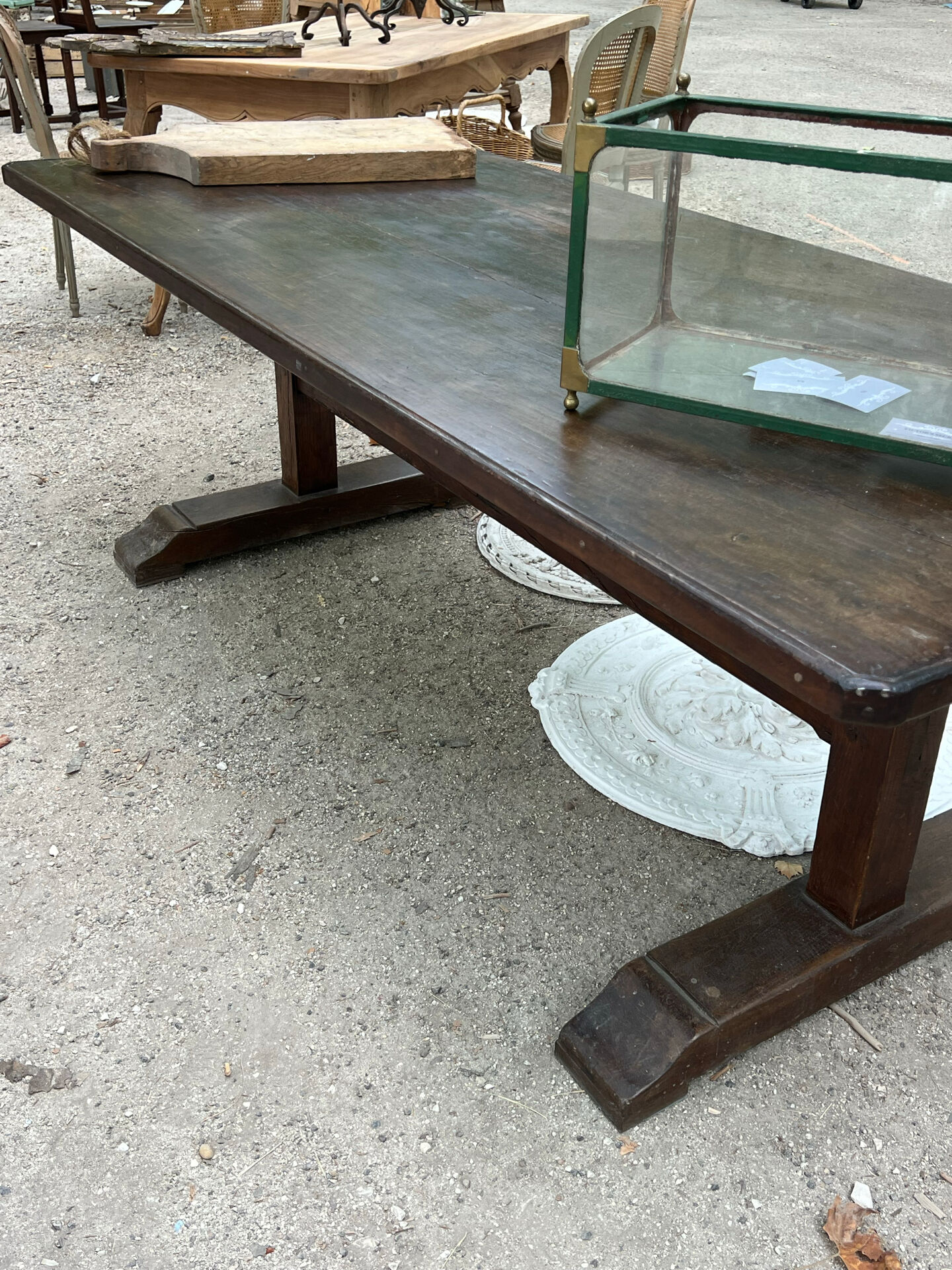 Farm table
