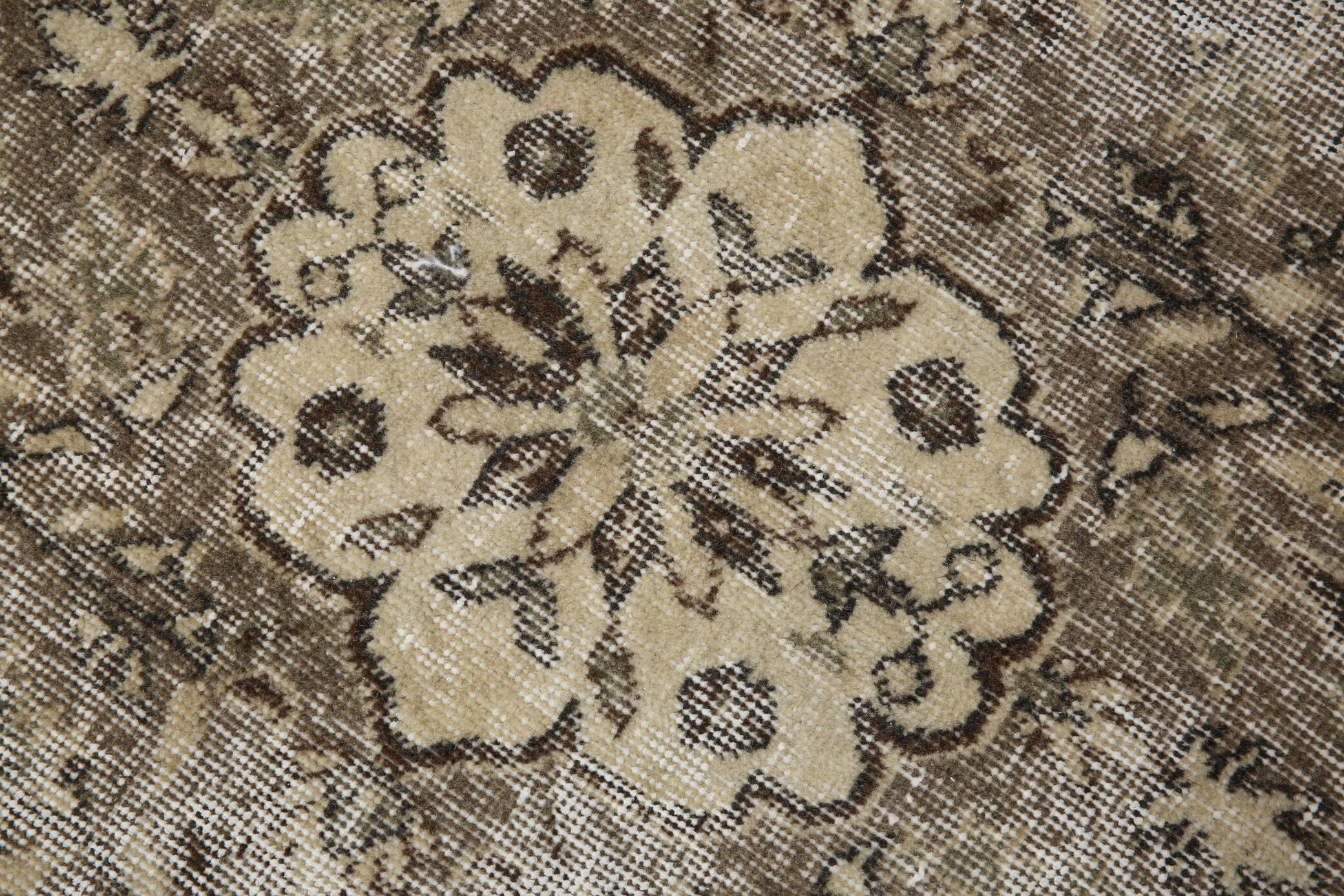 Classic beige & brown vintage rug, 211x155 cm