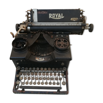 Old royal typewriter