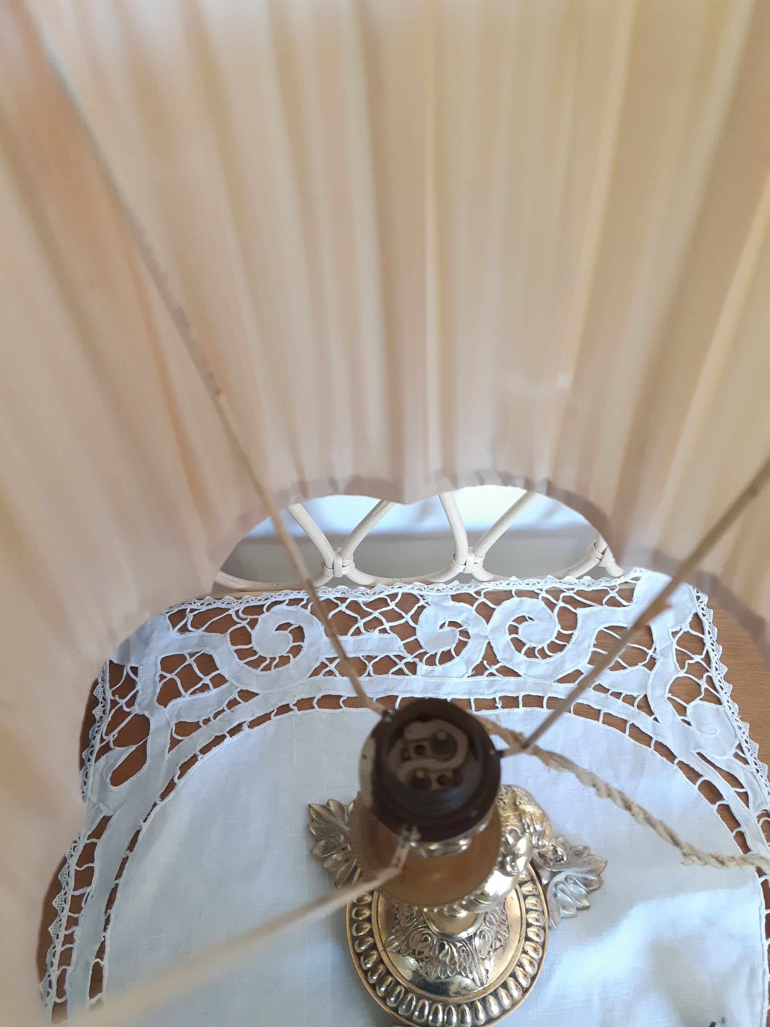 Bedside lamp, table, cherub in gilded brass