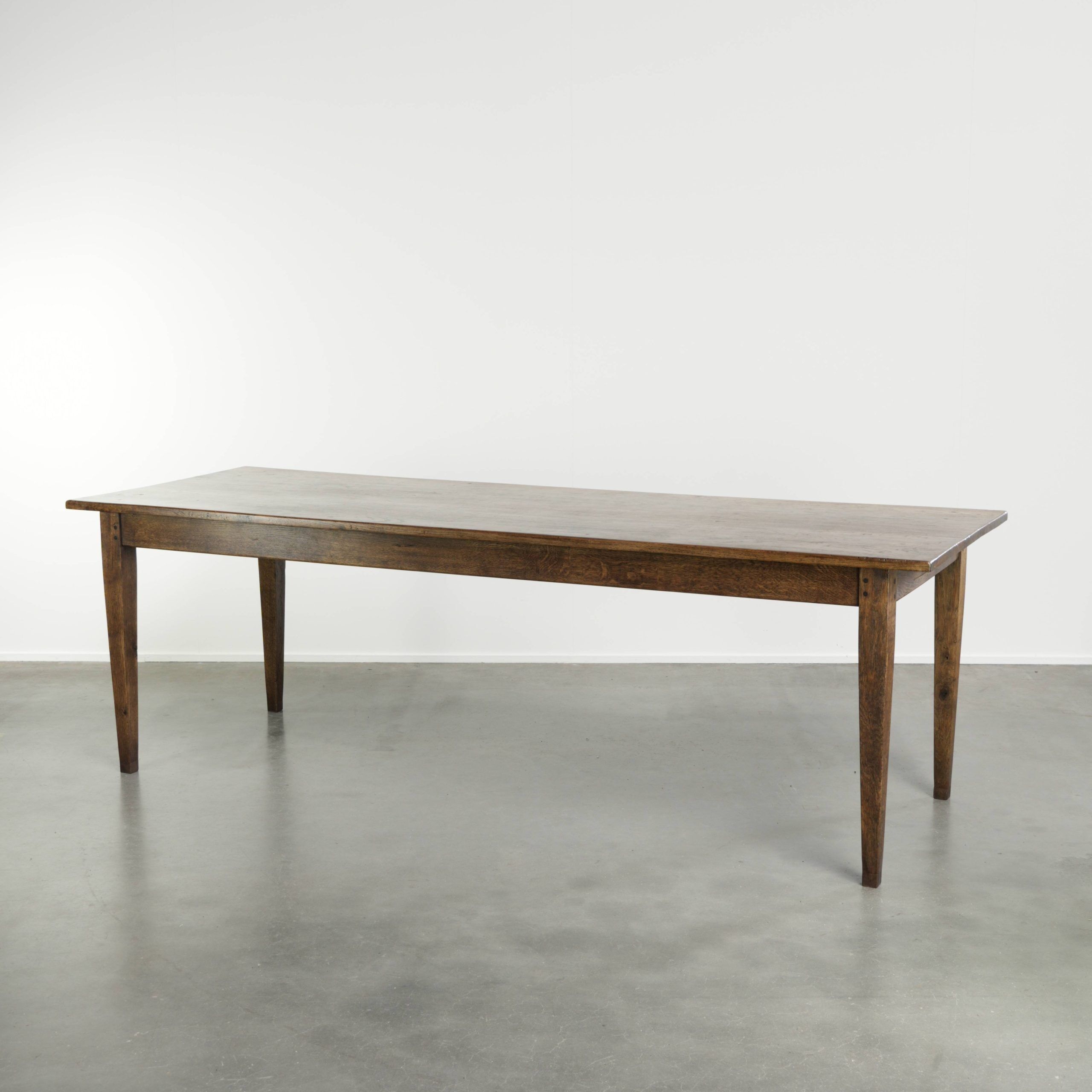 Table de ferme française du 19ème siècle en chêne avec 2 tiroirs.