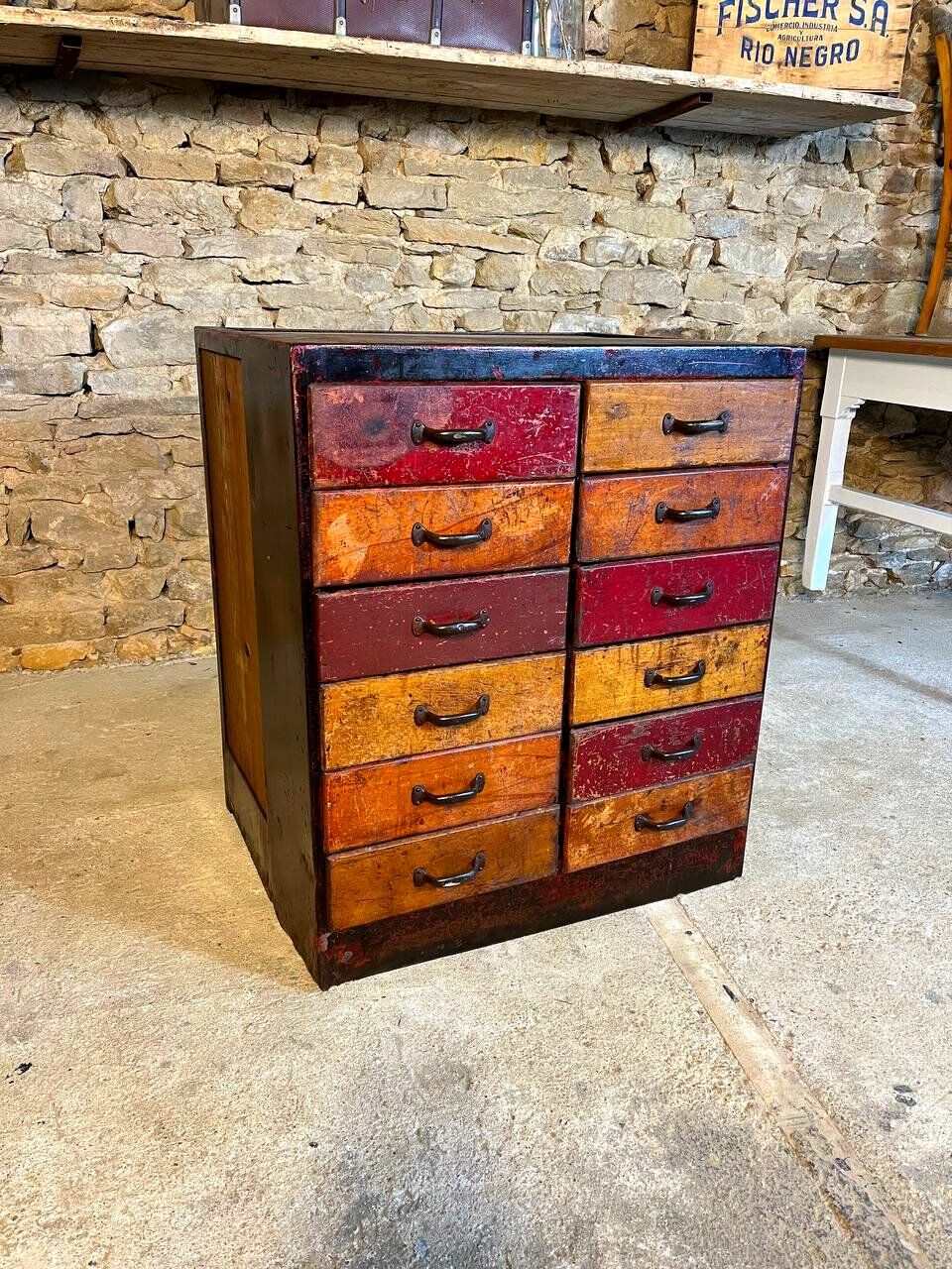 Workshop furniture with drawers