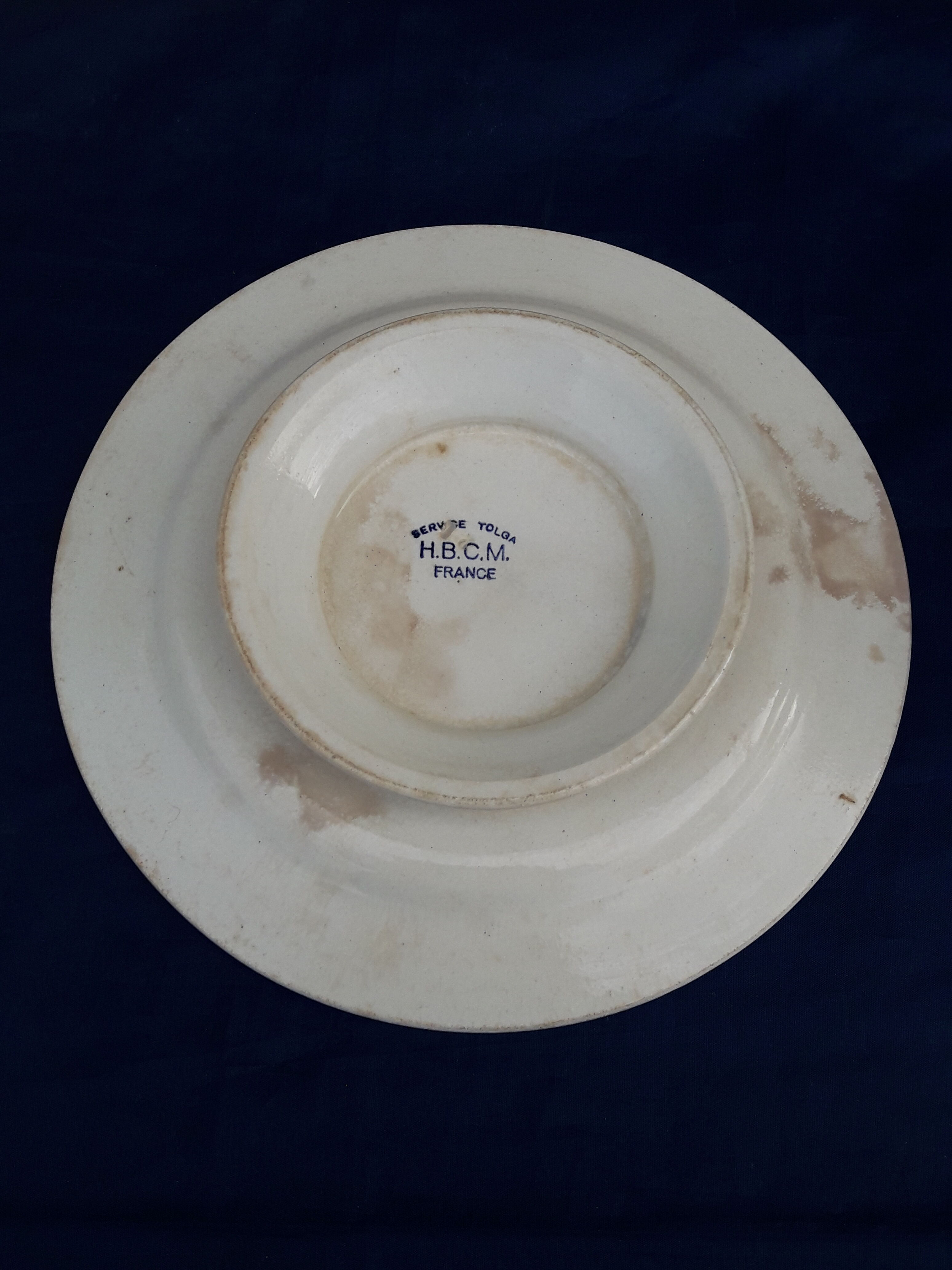 Dish on pedestal In Faïence Creil Montereau HBCM model tolga diam 22 cm