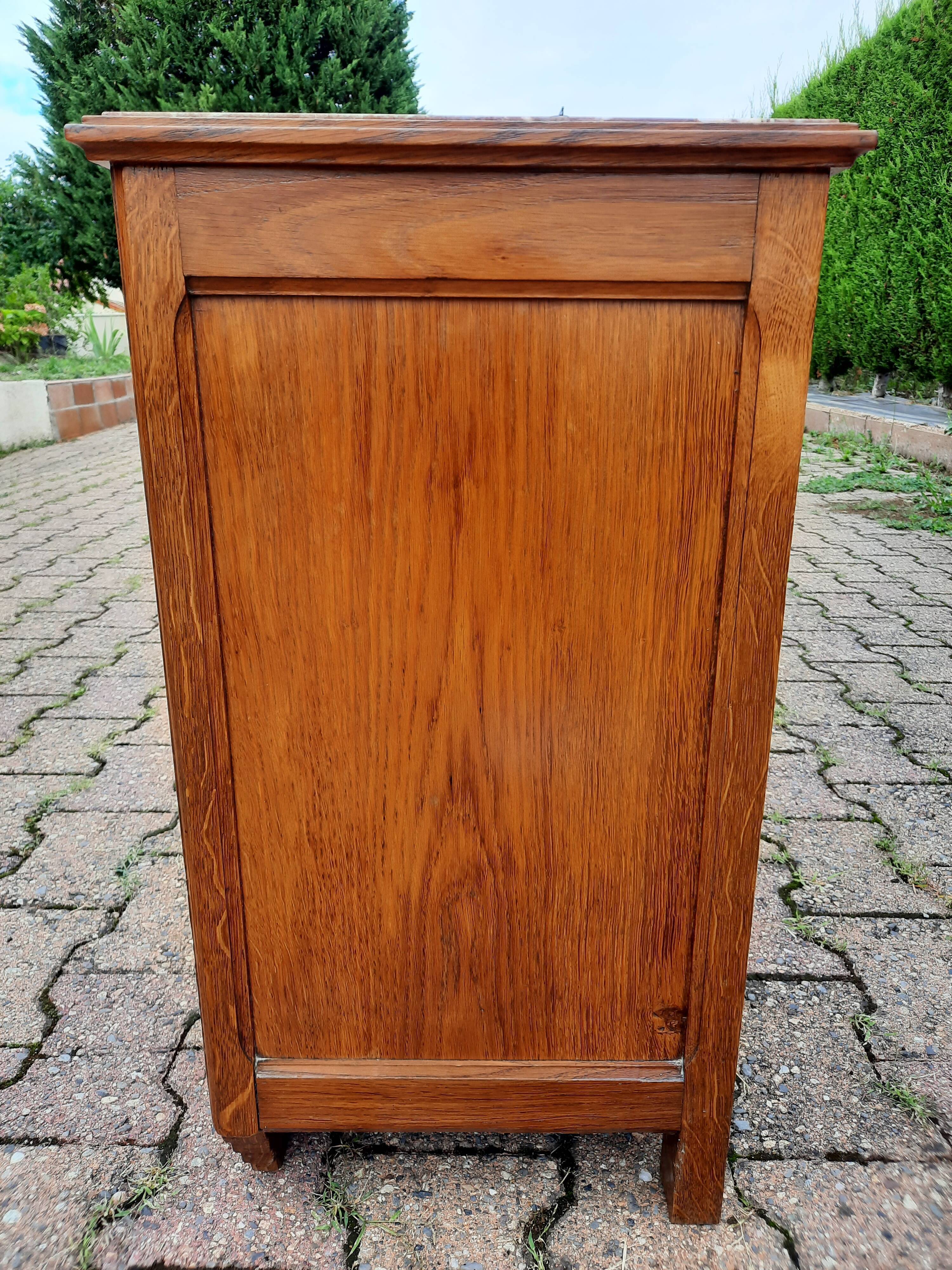 Table de chevet art deco