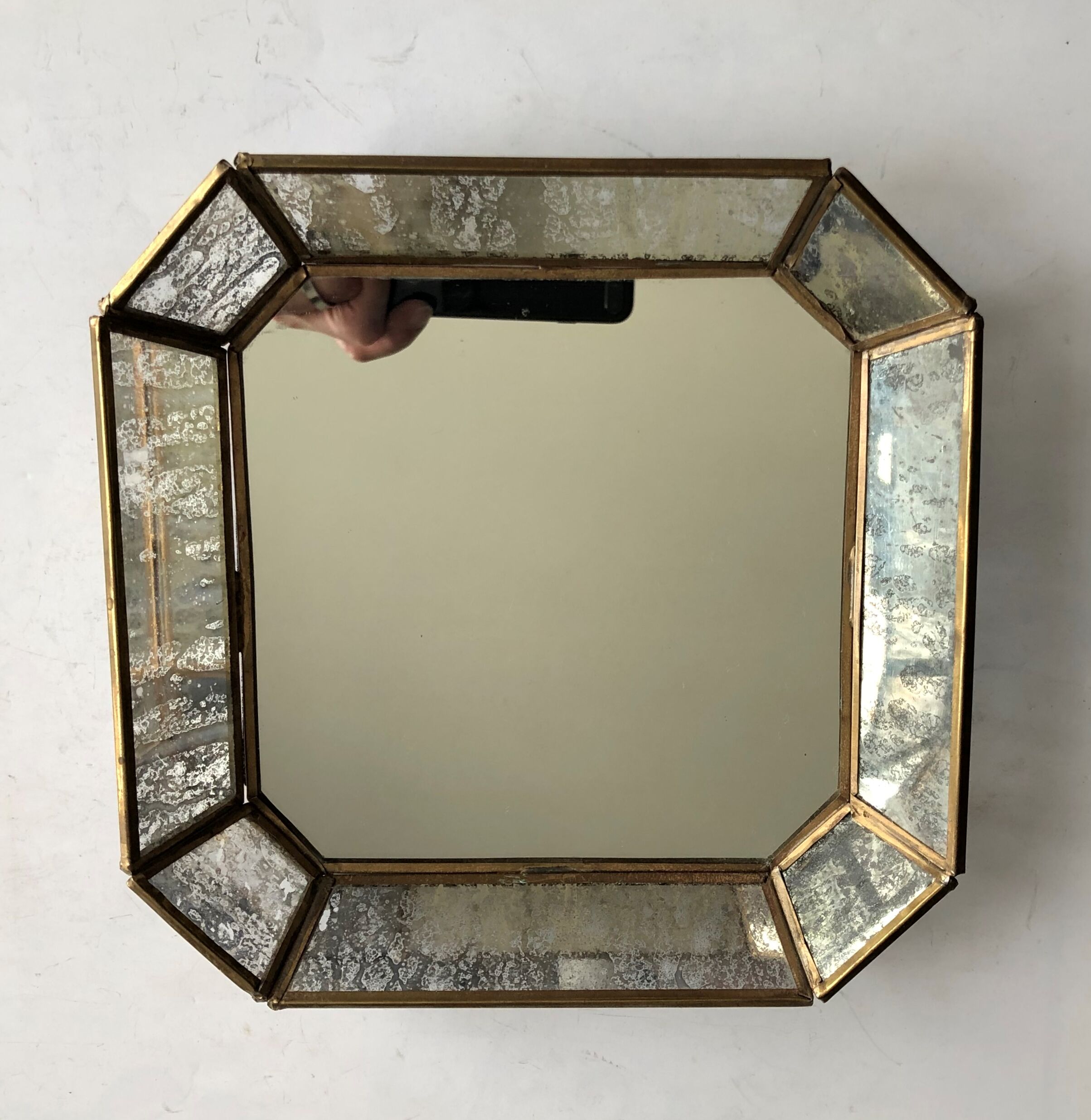 Small mirror tray