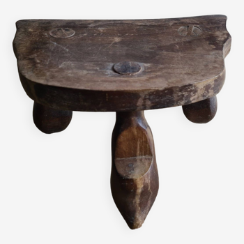 Old tripod stool carved feet in the shape of clogs Folk art