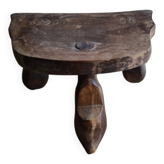 Old tripod stool carved feet in the shape of clogs Folk art