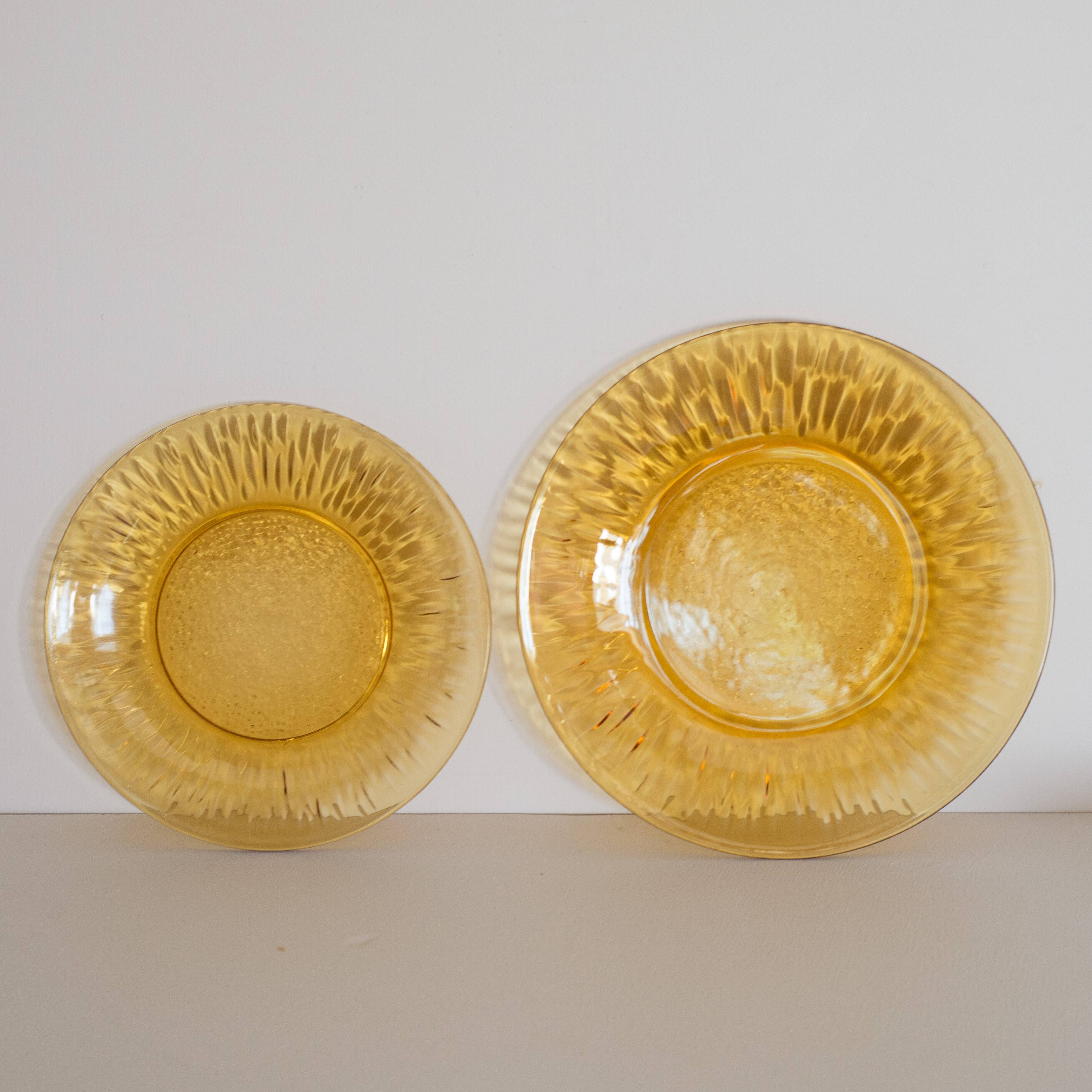 Set of 10 Vereco amber glass sunflower plates