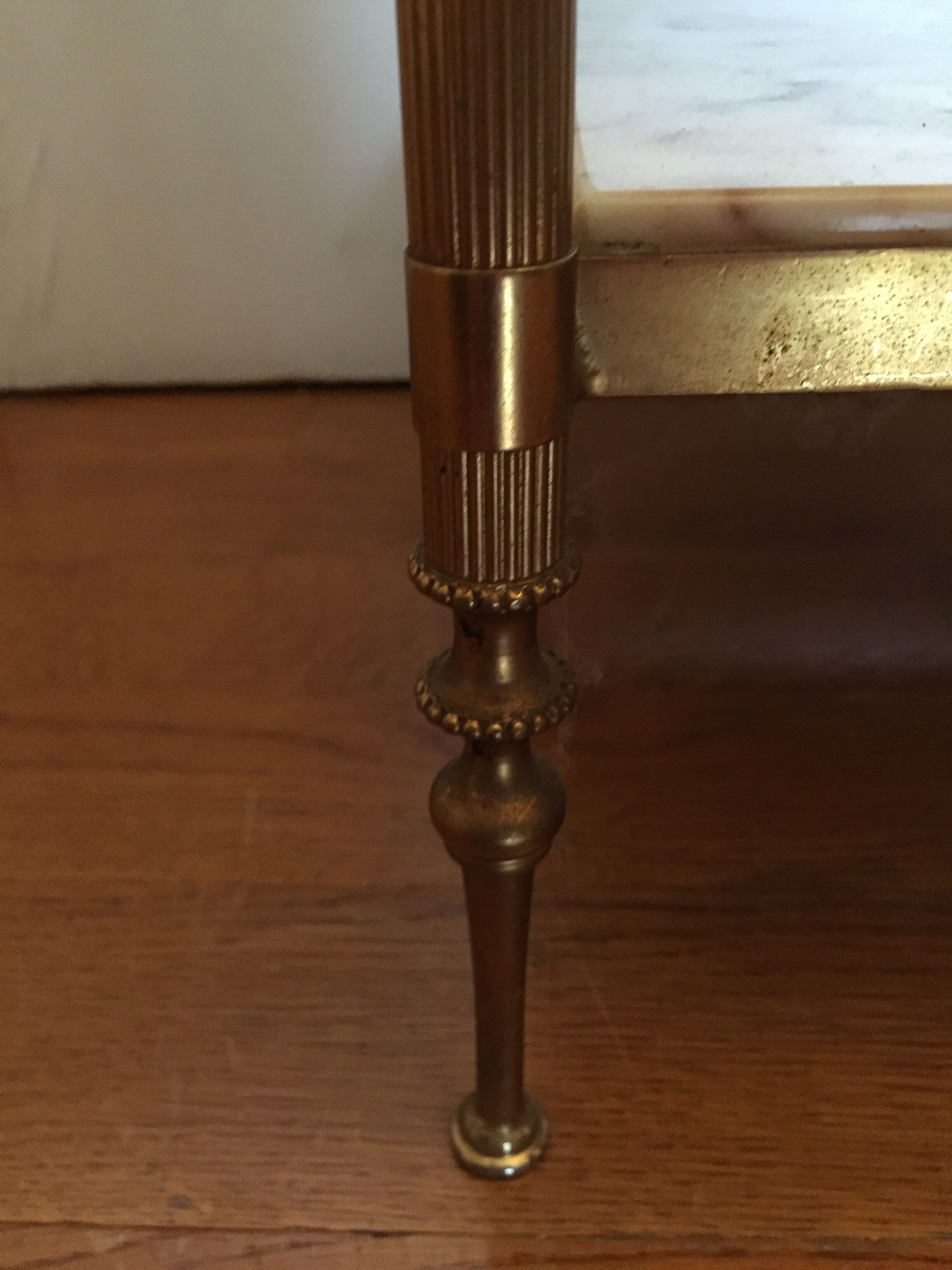 Etagère en laiton et marbre