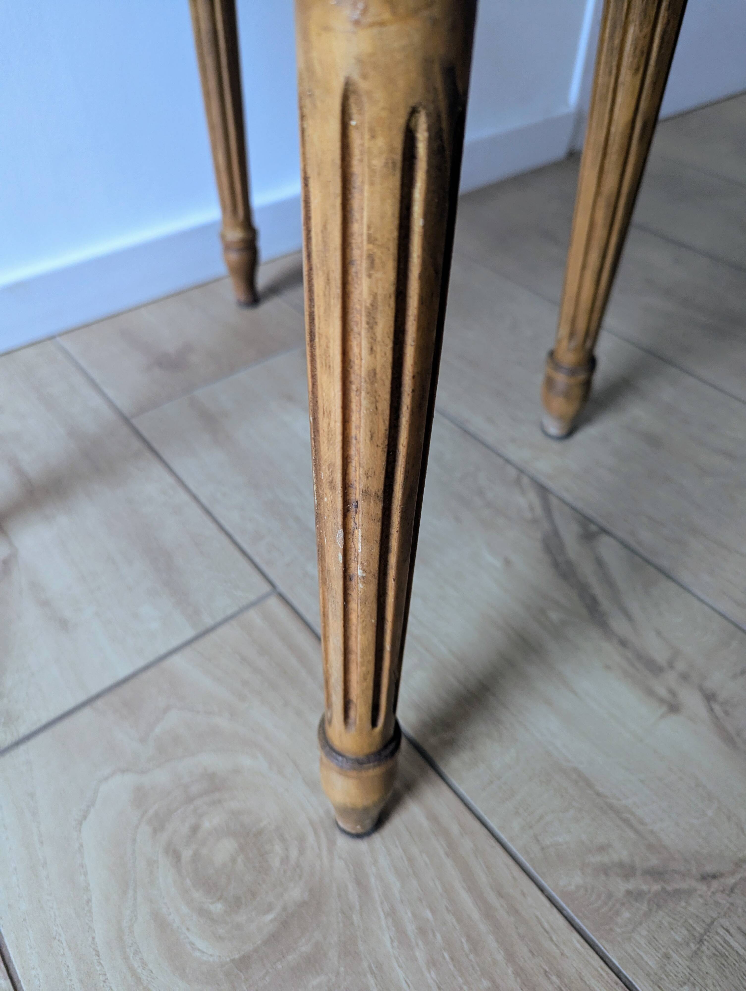 Louis XVI armchair with patina and antique velvet