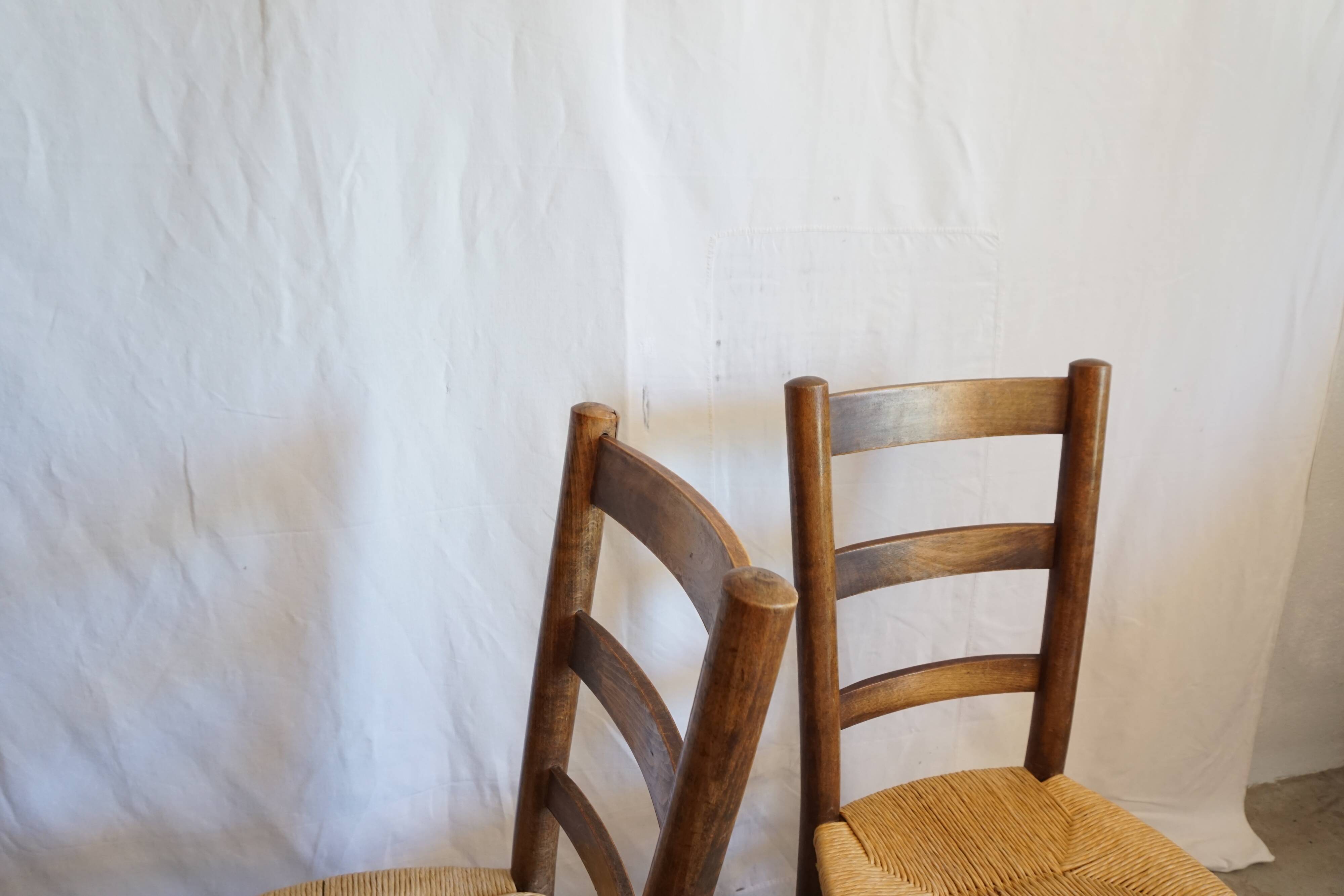 Lot 2 chaises paillées