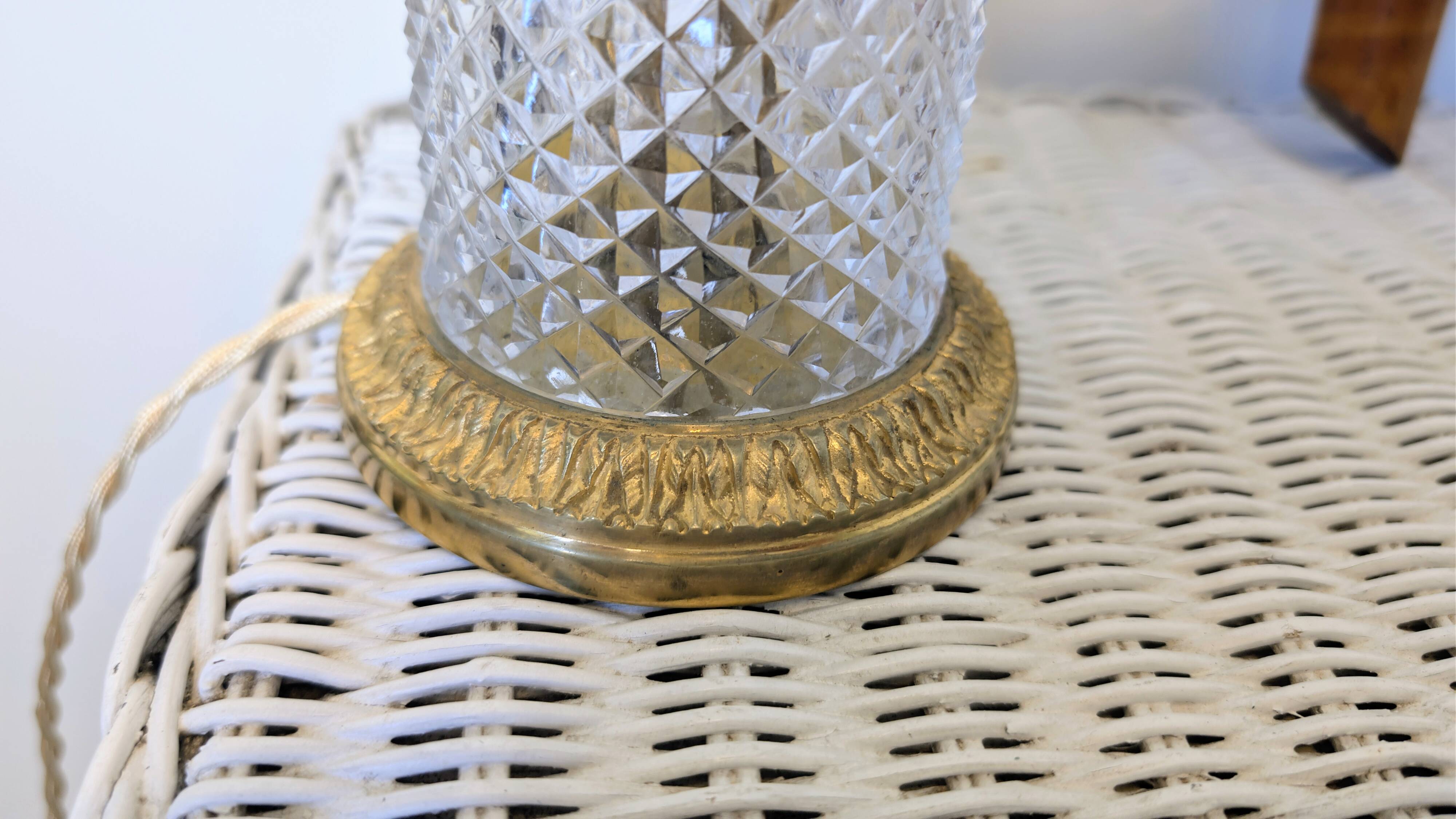 Cut crystal lamp with a gilded bronze mount, early 20th century.