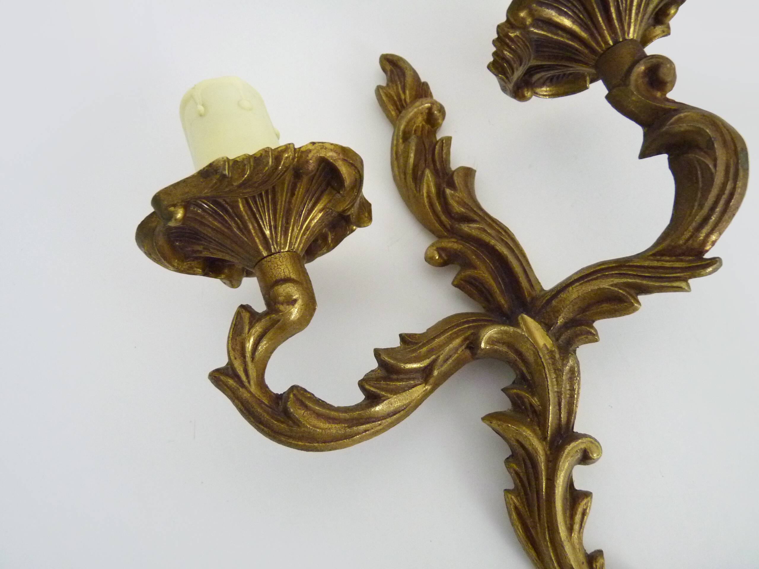 Old pair of double-light wall sconces, acanthus leaf. 60s