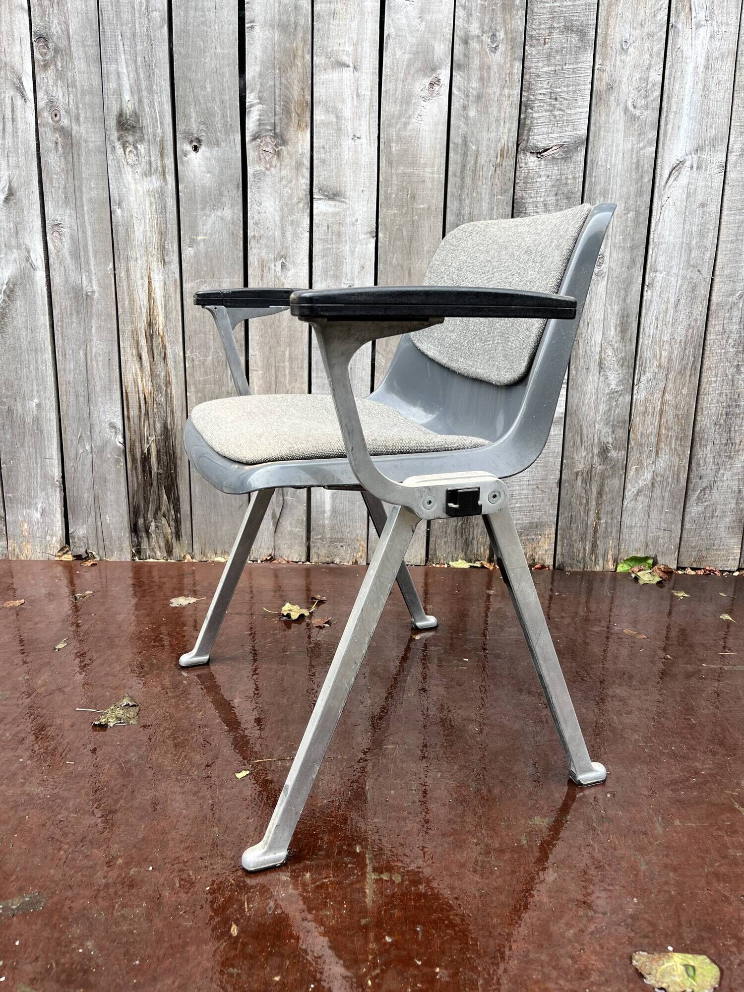 Wesifa vintage stacking chair – German space design from the 1960s
