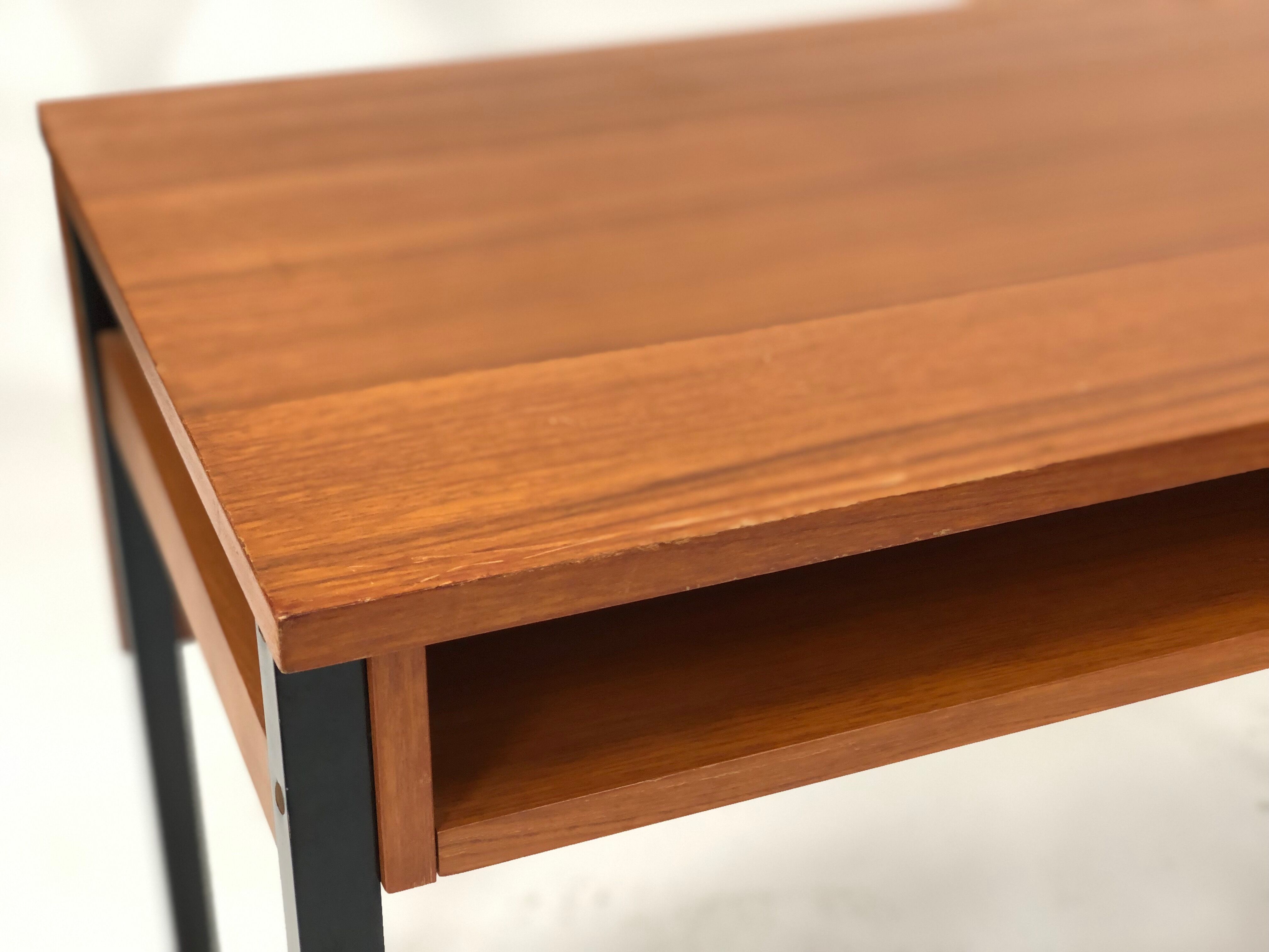 Desk of the 60 years with teak top, dutch