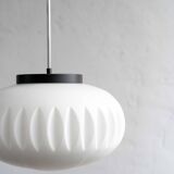 Lampe à Suspension Vintage Tchécoslovaque en Verre Blanc par Osvětlovací Sklo, 1070