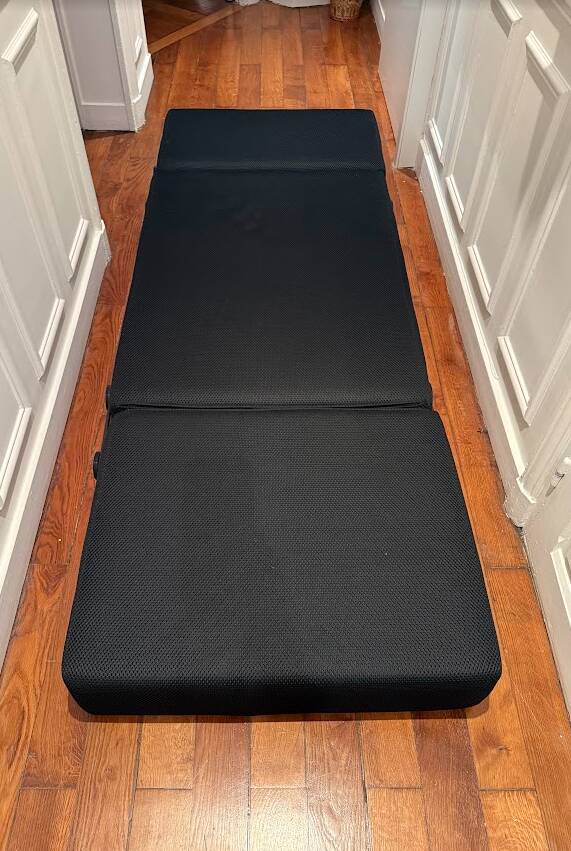Chauffeuse convertible Trix tissu noir / Lit d'appoint Kartell