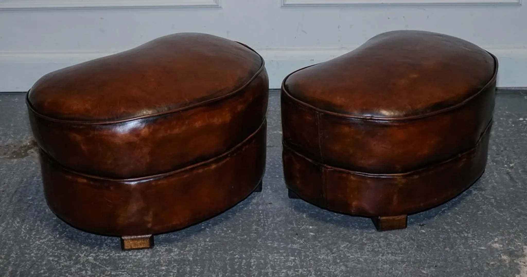 Art Deco Hand-Dyed Whisky Brown Sofa, Armchairs and Ottomans, 1920s, Set of 5