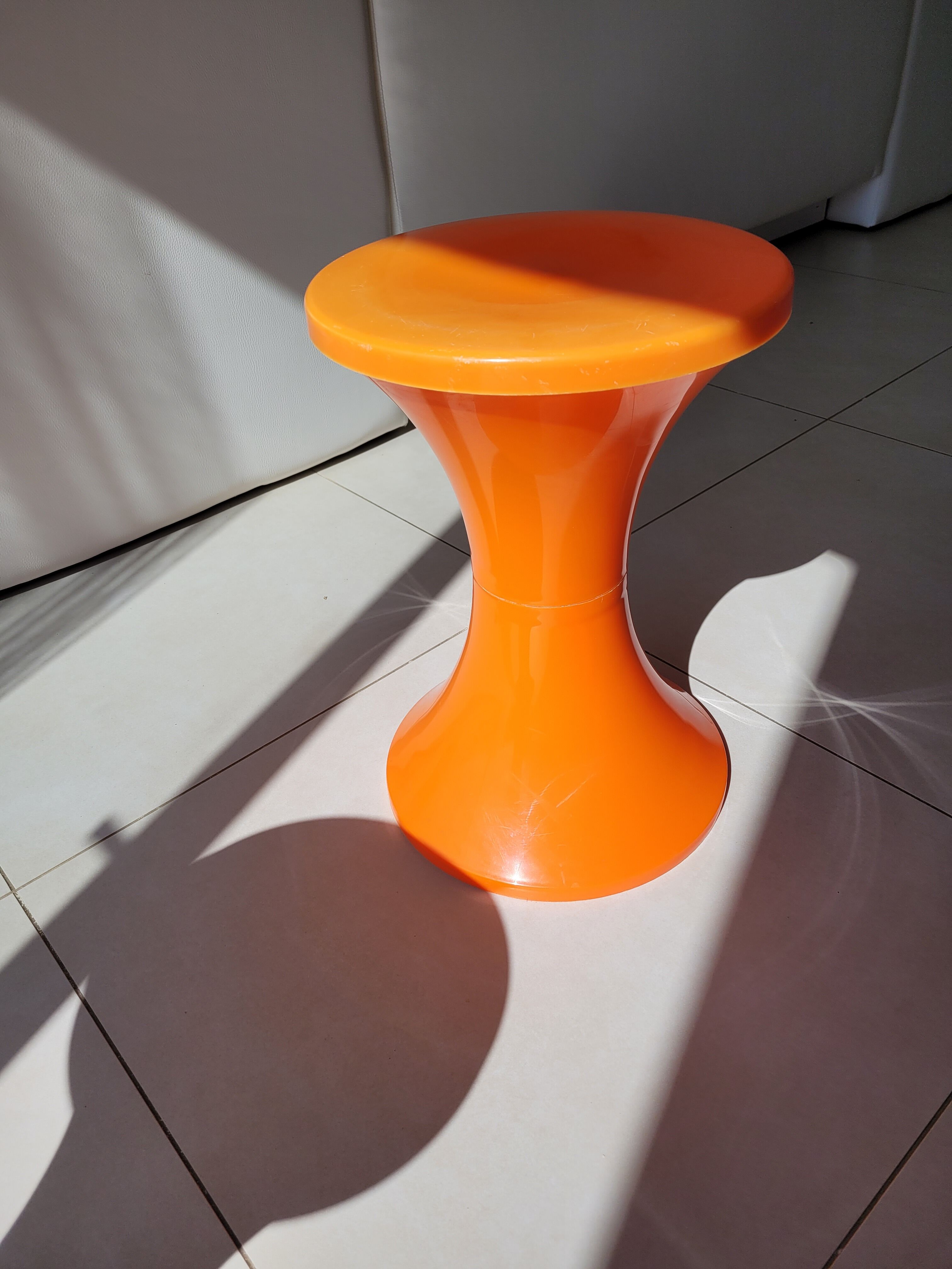 Tam Tam orange stool