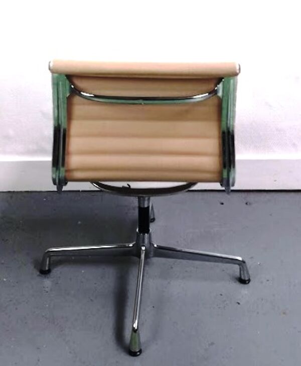 Chaise Ea105 Par Charles & Ray eames Pour vitra