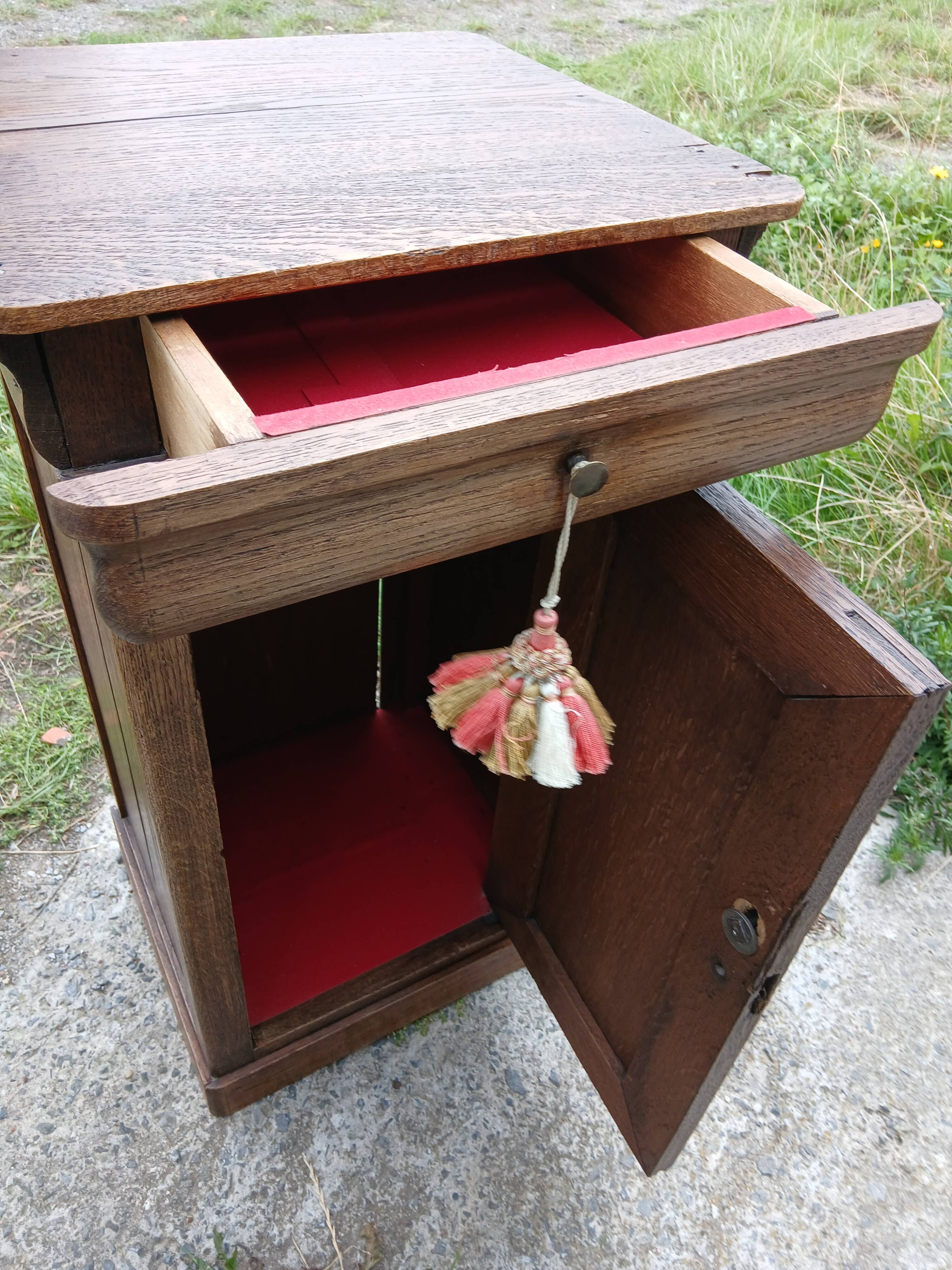 Chevet/ meuble d'appoint